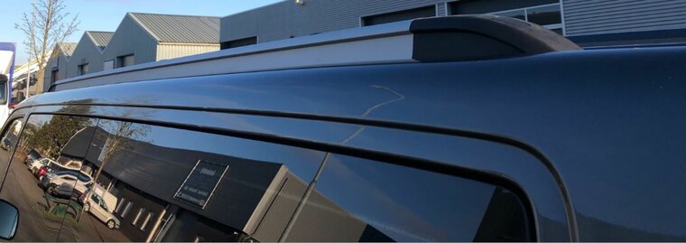 Volkswagen T6.1 L2 2020 tot heden - Gesloten Flush aluminium dakrails grijs