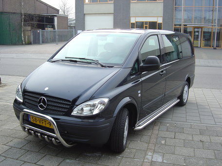 Mercedes Vito / Viano L1 / L2 sidebars 60 mm met RVS trede