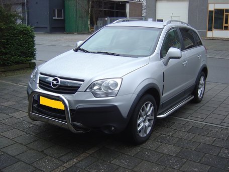 Opel Antara 2006+ sidebars 60 mm met RVS trede