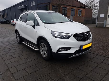 Opel Mokka X sidebars 60 mm met RVS trede