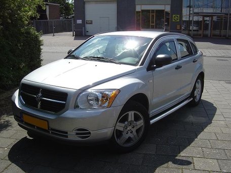 Dodge Caliber sidebars 70 mm recht