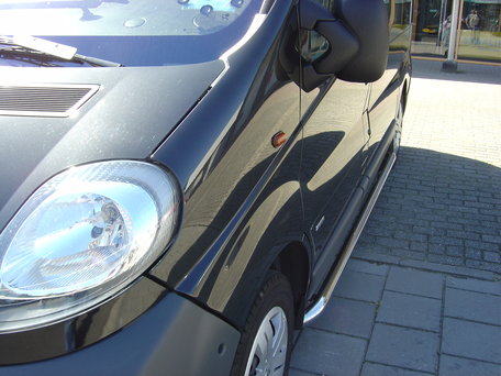 Opel Vivaro 2001 tot 2013 L2 Sidebars 60 mm gebogen naar dorpel