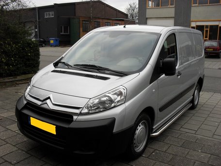 Citroen Jumpy 2006 tot 2016 L2 Sidebars buis 60 mm met RVS trede