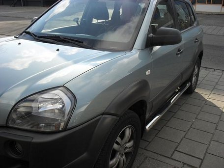 Kia Sportage 2004 tot 2010 sidebars 80 mm met steps