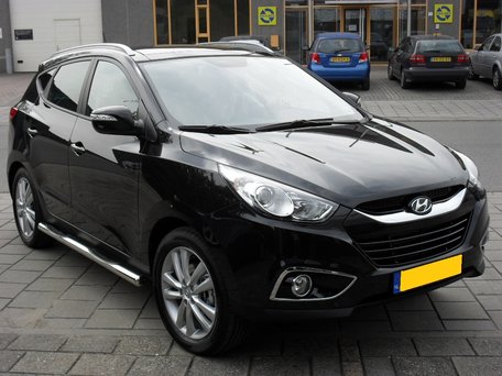 Hyundai IX 35 sidebars 80 mm met steps