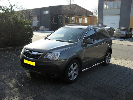 Opel Antara 2006 + sidebars buis 80 mm met steps