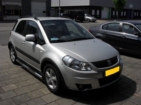 Suzuki SX 4 van 2006 tot 2014 Sidebars buis 70 mm met 4 steps