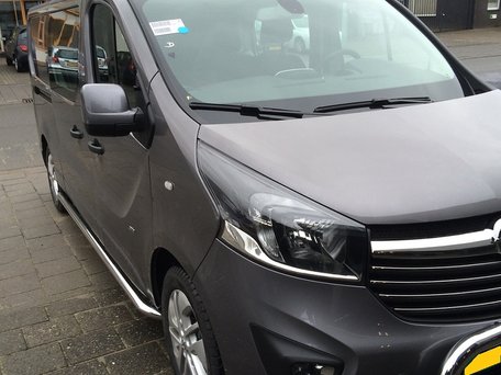 Renault Trafic 2014+ L1 sidebars gebogen naar dorpel