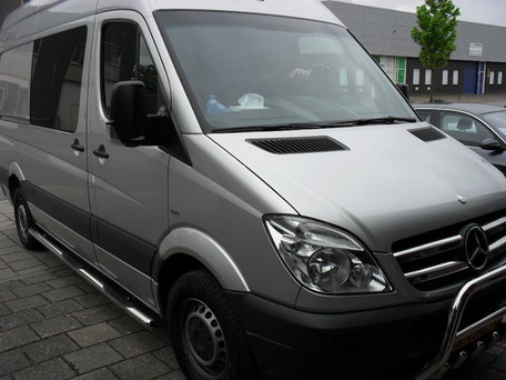 Mercedes Sprinter L2 sidebars buis 70 mm met 3 steps