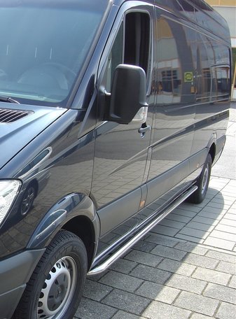 Mercedes Sprinter 2018 L2 sidebars 60 mm gebogen naar dorpel