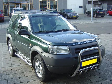 Landrover Freelander Sidebars buis 60 mm met RVS trede