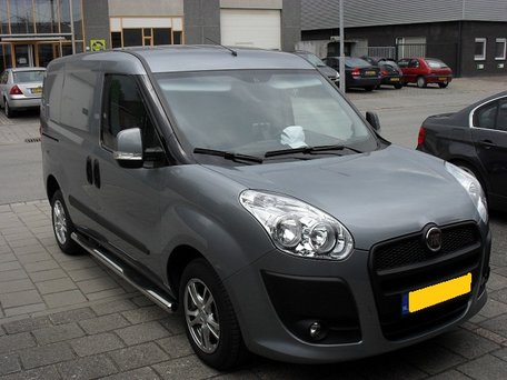 Opel Combo Sidebars buis 70 mm met 3 steps L1